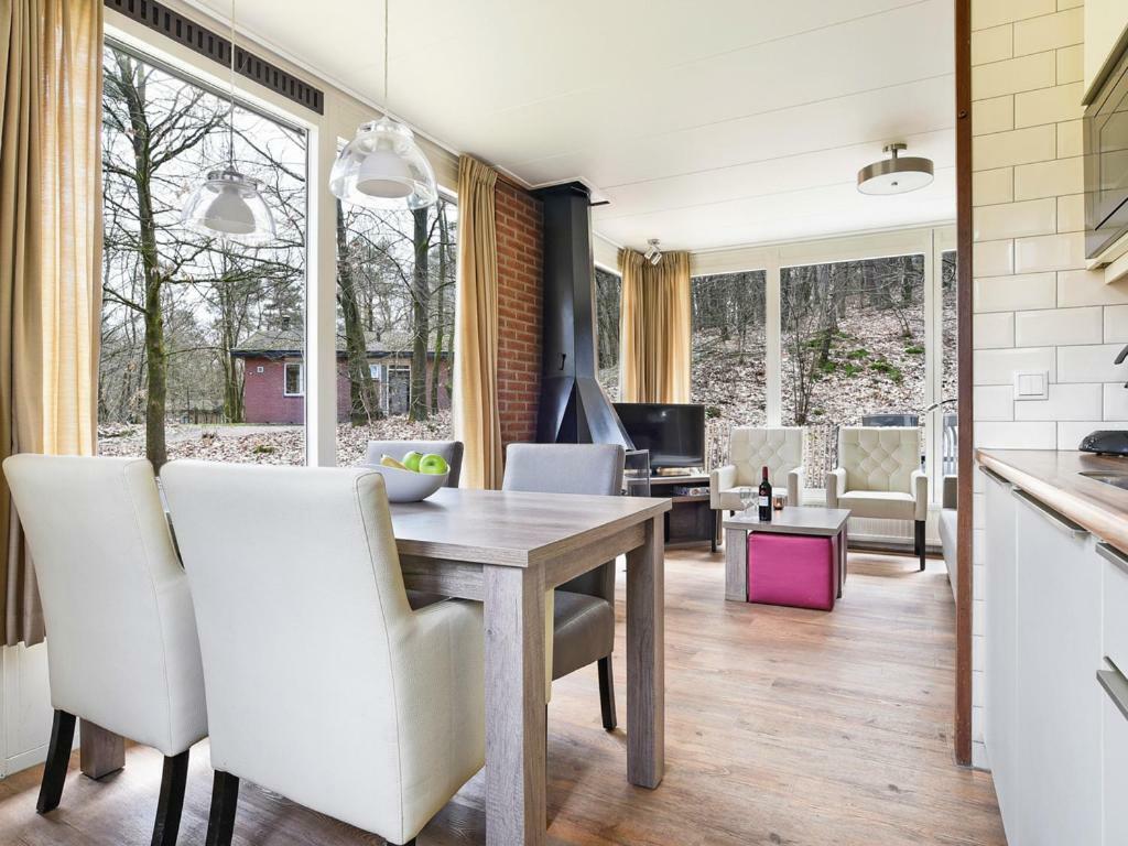 Hôtel Landal Miggelenberg à Hoenderloo Extérieur photo