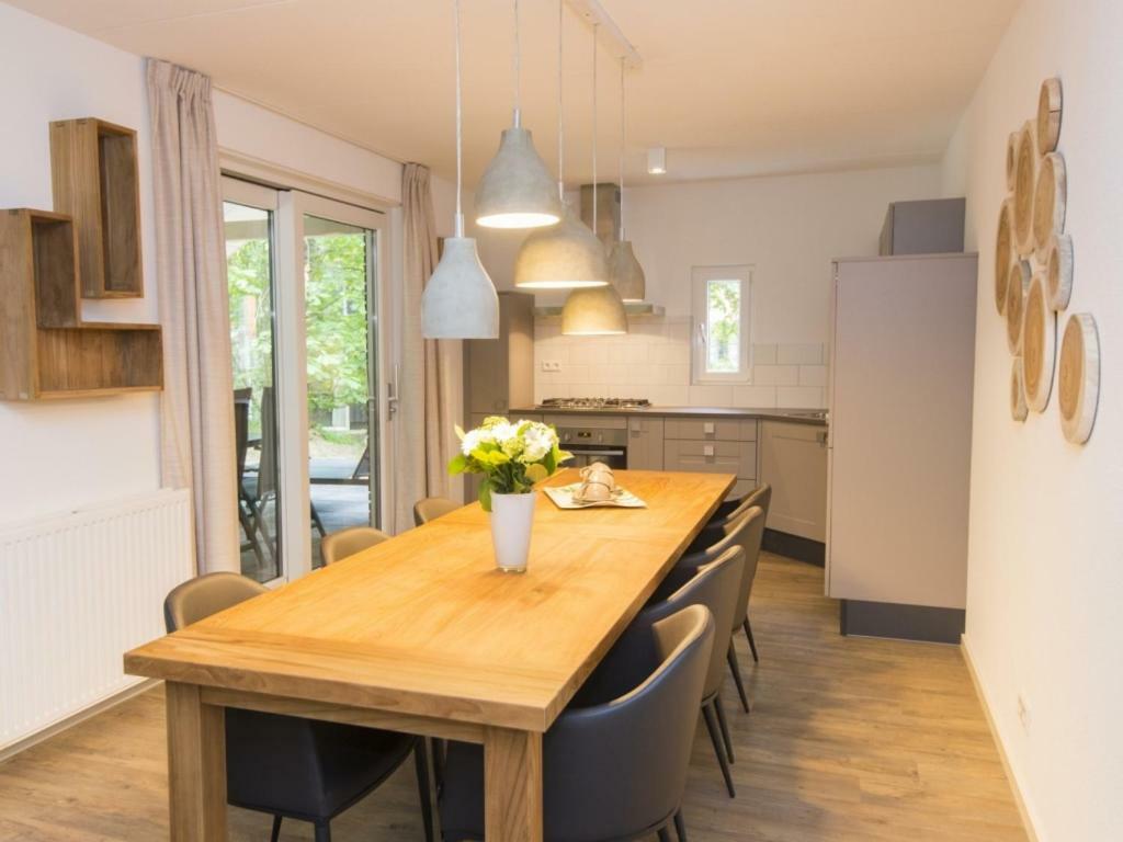 Hôtel Landal Miggelenberg à Hoenderloo Extérieur photo