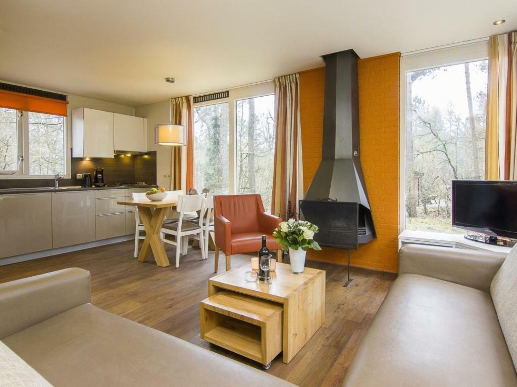 Hôtel Landal Miggelenberg à Hoenderloo Extérieur photo
