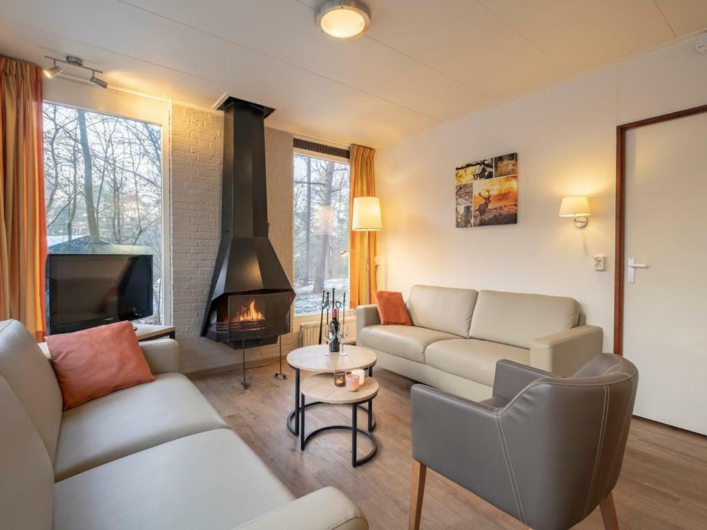 Hôtel Landal Miggelenberg à Hoenderloo Extérieur photo